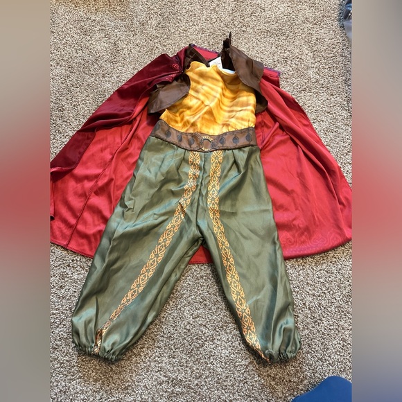 Disney’s Raya Costume Set - Picture 2 of 10